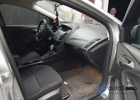 2018 Ford Focus Se z USA, uszkodzony, nr VIN 1FADP3FE0JL270854